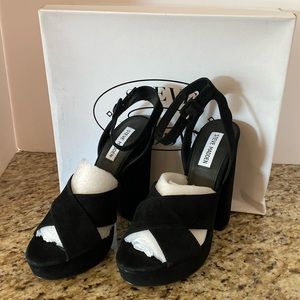 Steve Madden platform sandals  black size 9